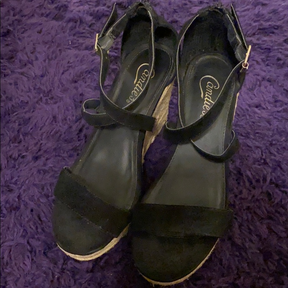 Black Wedges